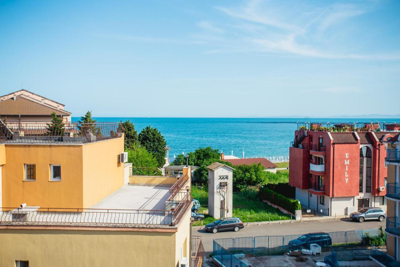 Hotel Dolphin Ravda Exterior photo
